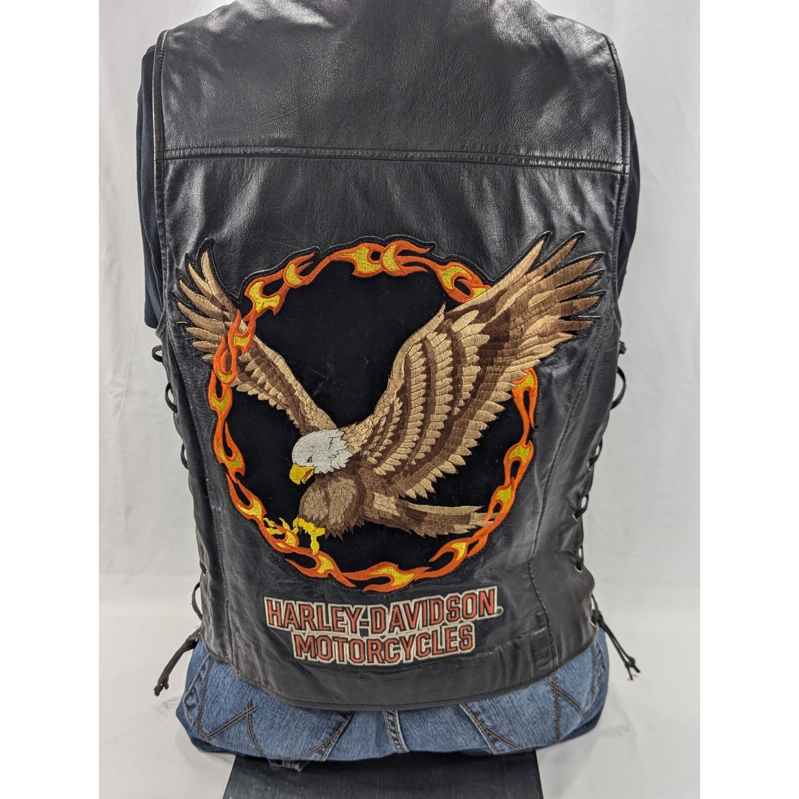 Harley Davidson Vtg Lined Leather Vest Sz Medium Patch Logo Lace Arms & Bottom